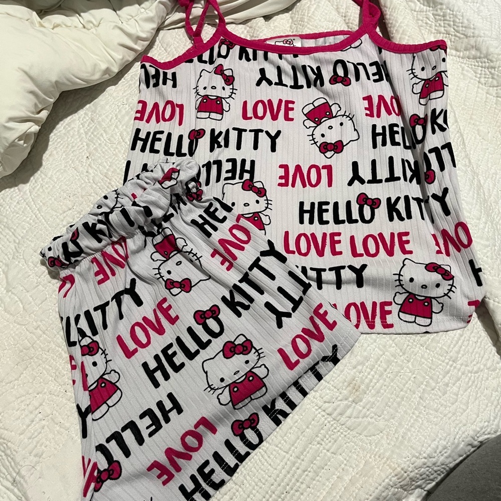 hello kitty pajama set